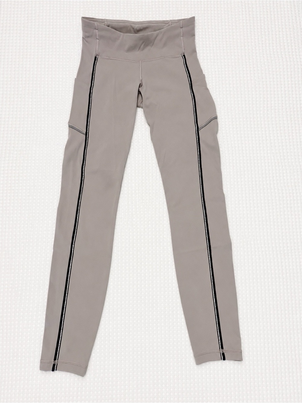 Lululemon High-Rise 7/8 Running Leggings Size 6 Taupe Reflective Pocket